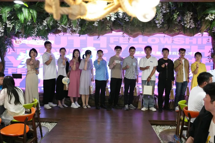 184928-695178.jpg 3.jpg